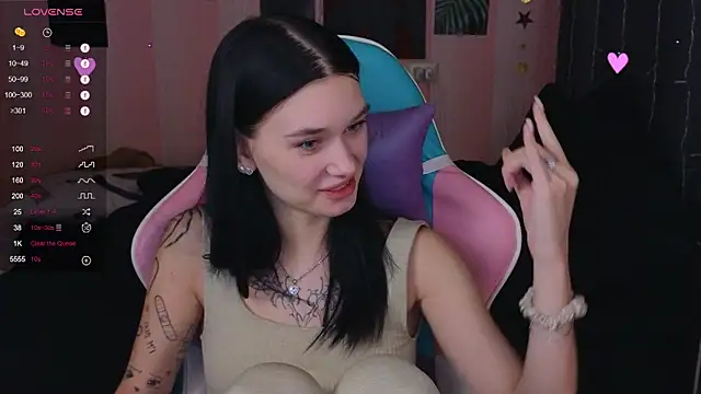 Snapshot of Amanda_Tender chatting on 12/30/24, 08:47 Amanda Tender online show from 12/30/24, 08:47