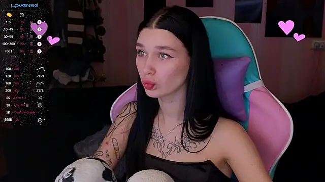 Snapshot of Amanda_Tender chatting on 01/14/25, 08:48 Amanda Tender online show from 01/14/25, 08:48