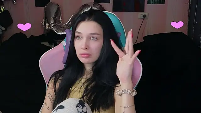 Snapshot of Amanda_Tender chatting on 02/02/25, 10:17 Amanda Tender online show from 02/02/25, 10:17