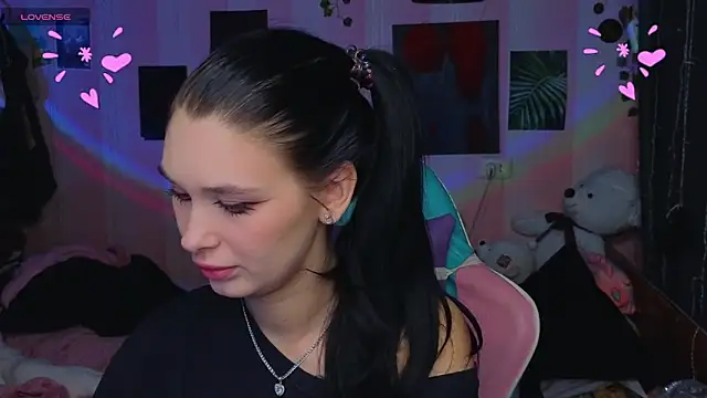 Snapshot of Amanda_Tender chatting on 09/15/25, 10:10 Amanda Tender online show from 09/15/25, 10:10