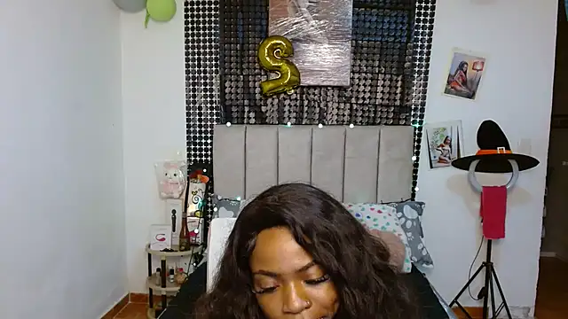 Wilson Siara online show from 10/11/25, 04:33