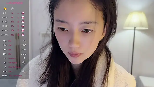 Snapshot of A-xena chatting on 01/04/25, 02:46 A-xena online show from 01/04/25, 02:46