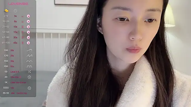 Snapshot of A-xena chatting on 01/04/25, 06:41 A-xena online show from 01/04/25, 06:41