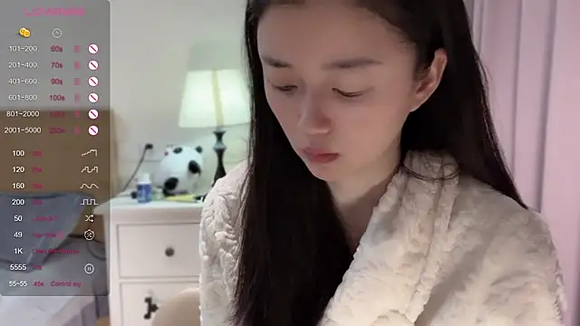 Snapshot of A-xena chatting on 01/30/25, 12:29 A-xena online show from 01/30/25, 12:29
