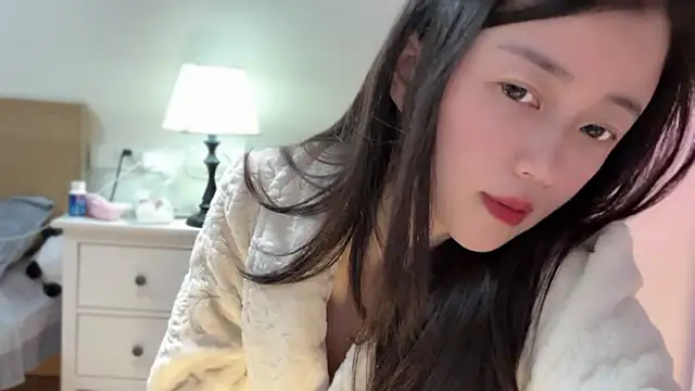 Snapshot of A-xena chatting on 02/04/25, 01:38 A-xena online show from 02/04/25, 01:38