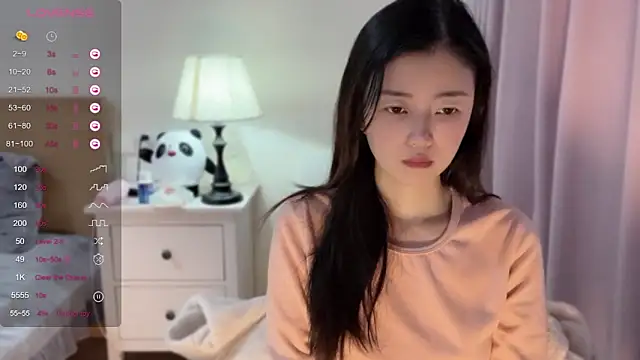 Snapshot of A-xena chatting on 02/05/25, 01:58 A-xena online show from 02/05/25, 01:58