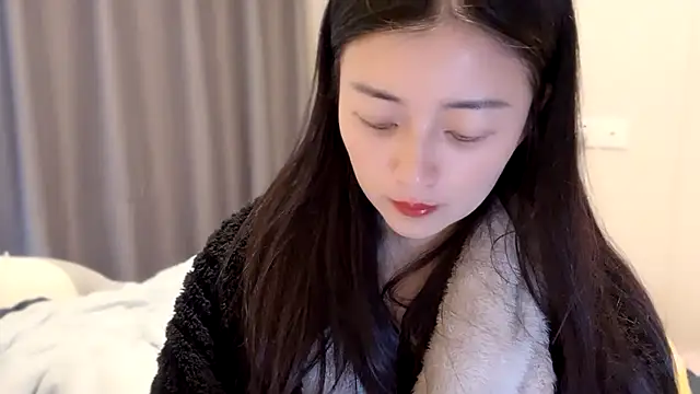 Snapshot of A-xena chatting on 03/20/25, 02:19 A-xena online show from 03/20/25, 02:19