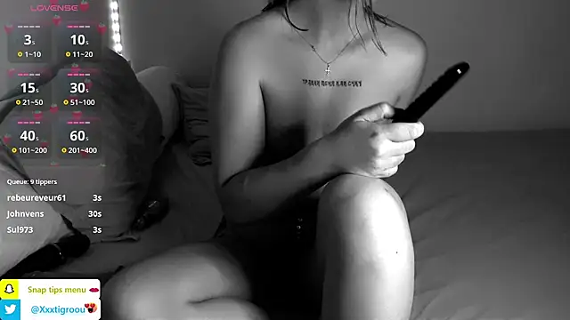 Snapshot of PetiteAngel666 chatting on 02/06/25, 06:08 PetiteAngel666 online show from 02/06/25, 06:08