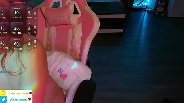 Snapshot of PetiteAngel666 chatting on 02/24/25, 12:30 PetiteAngel666 online show from 02/24/25, 12:30