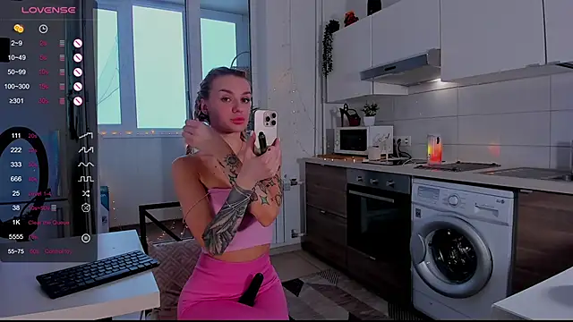 MissLovex online show from 02/04/25, 03:00