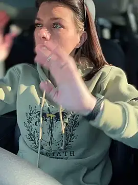 Snapshot of LadyLena1 chatting on 12/29/24, 07:22 LadyLena1 online show from 12/29/24, 07:22