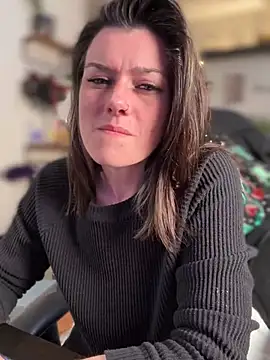 Snapshot of LadyLena1 chatting on 01/06/25, 03:09 LadyLena1 online show from 01/06/25, 03:09