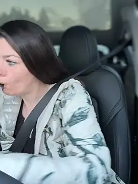 Snapshot of LadyLena1 chatting on 01/19/25, 04:14 LadyLena1 online show from 01/19/25, 04:14