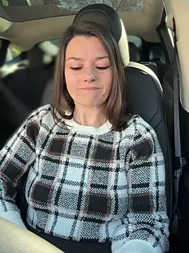 Snapshot of LadyLena1 chatting on 01/22/25, 09:32 LadyLena1 online show from 01/22/25, 09:32