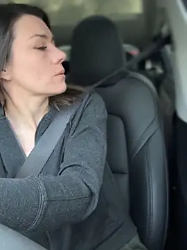 Snapshot of LadyLena1 chatting on 01/23/25, 04:15 LadyLena1 online show from 01/23/25, 04:15