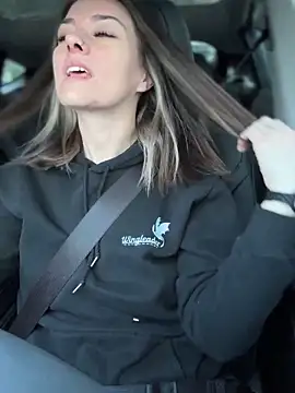 Snapshot of LadyLena1 chatting on 01/26/25, 04:09 LadyLena1 online show from 01/26/25, 04:09