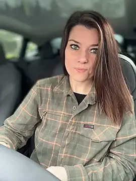 Snapshot of LadyLena1 chatting on 01/31/25, 08:54 LadyLena1 online show from 01/31/25, 08:54