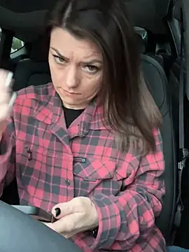 Snapshot of LadyLena1 chatting on 02/02/25, 04:00 LadyLena1 online show from 02/02/25, 04:00