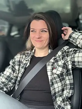 Snapshot of LadyLena1 chatting on 02/06/25, 07:29 LadyLena1 online show from 02/06/25, 07:29