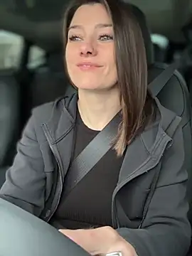 Snapshot of LadyLena1 chatting on 02/23/25, 04:24 LadyLena1 online show from 02/23/25, 04:24