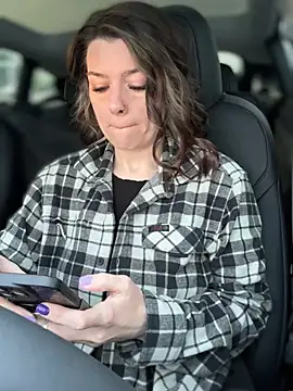 Snapshot of LadyLena1 chatting on 03/09/25, 03:05 LadyLena1 online show from 03/09/25, 03:05