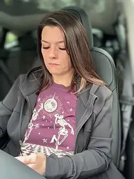 Snapshot of LadyLena1 chatting on 03/11/25, 11:04 LadyLena1 online show from 03/11/25, 11:04