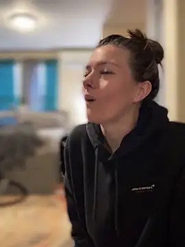 Snapshot of LadyLena1 chatting on 03/12/25, 04:13 LadyLena1 online show from 03/12/25, 04:13