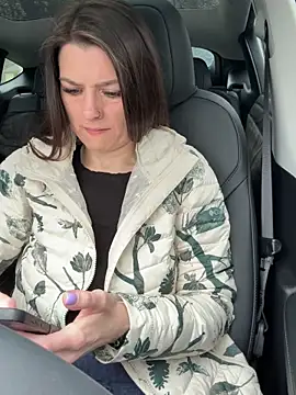 Snapshot of LadyLena1 chatting on 03/15/25, 04:10 LadyLena1 online show from 03/15/25, 04:10