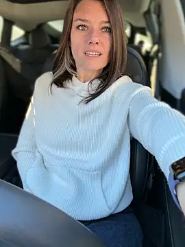 Snapshot of LadyLena1 chatting on 10/14/25, 04:08 LadyLena1 online show from 10/14/25, 04:08