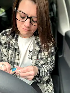 Snapshot of LadyLena1 chatting on 10/21/25, 06:08 LadyLena1 online show from 10/21/25, 06:08