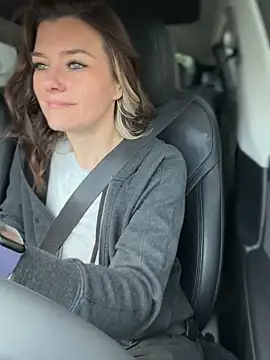 Snapshot of LadyLena1 chatting on 10/22/25, 06:07 LadyLena1 online show from 10/22/25, 06:07