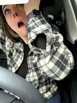 Snapshot of LadyLena1 chatting on 11/23/25, 06:08 LadyLena1 online show from 11/23/25, 06:08