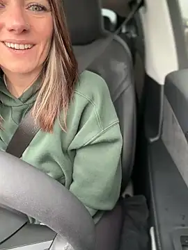 Snapshot of LadyLena1 chatting on 12/05/25, 06:59 LadyLena1 online show from 12/05/25, 06:59