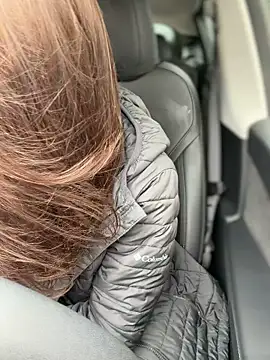 Snapshot of LadyLena1 chatting on 12/14/25, 07:18 LadyLena1 online show from 12/14/25, 07:18