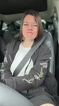 LadyLena1 online show from 04/23/26, 06:32