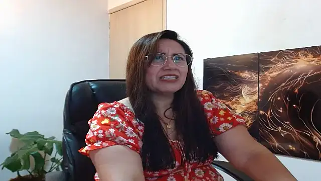 amalia brunette online show from 09/18/25, 10:45