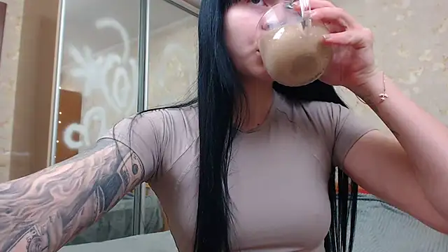 JuicyJess online show from 12/30/24, 07:42