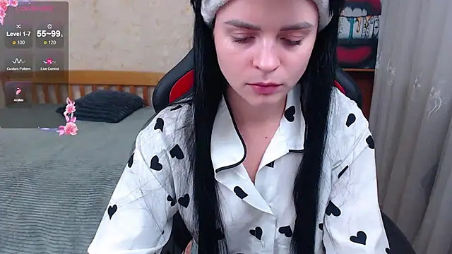 JuicyJess online show from 11/23/25, 05:46