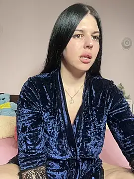 Snapshot of Annatrybebetter chatting on 12/12/24, 08:43 Annatrybebetter online show from 12/12/24, 08:43