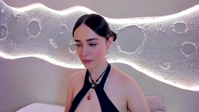 Kate Amaretto  online show from 12/13/25, 09:42