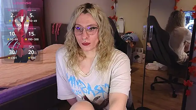 Lori Myaf online show from 10/05/25, 02:15