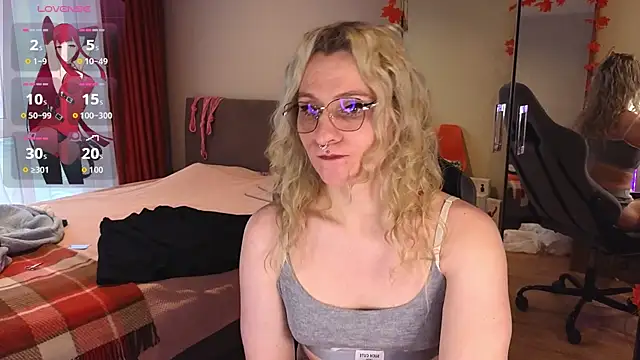 Lori Myaf online show from 10/06/25, 02:03