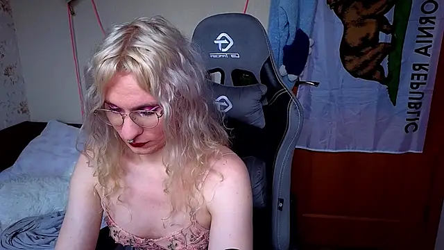 Lori Myaf online show from 03/25/26, 03:18