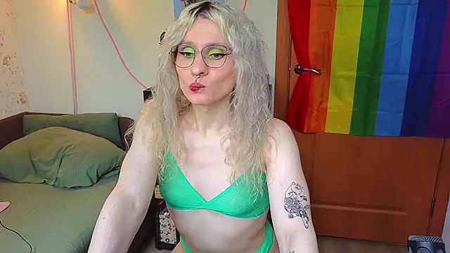 Lori Myaf online show from 06/01/26, 01:13