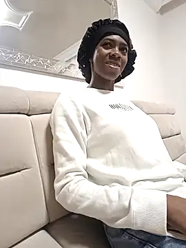 Shanelle   online show from 12/20/25, 12:45