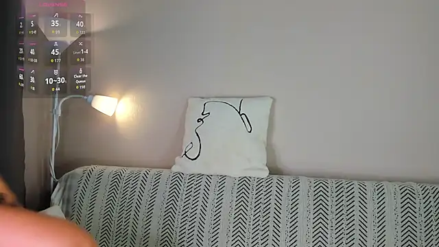 Alice hailey  online show from 11/03/25, 02:40