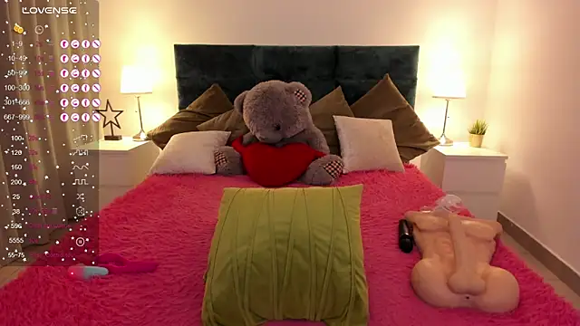 Snapshot of missAngellina chatting on 02/07/25, 02:08 missAngellina online show from 02/07/25, 02:08