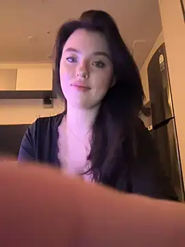 Snapshot of Angela_Fosterr chatting on 06/14/26, 05:26 Angela Fosterr online show from 06/14/26, 05:26