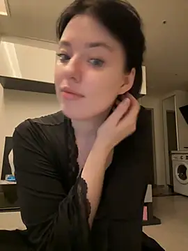 Snapshot of Angela_Fosterr chatting on 06/27/26, 06:24 Angela Fosterr online show from 06/27/26, 06:24