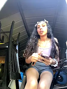 Snapshot of badbaby187 chatting on 10/14/25, 06:42 badbaby187 online show from 10/14/25, 06:42